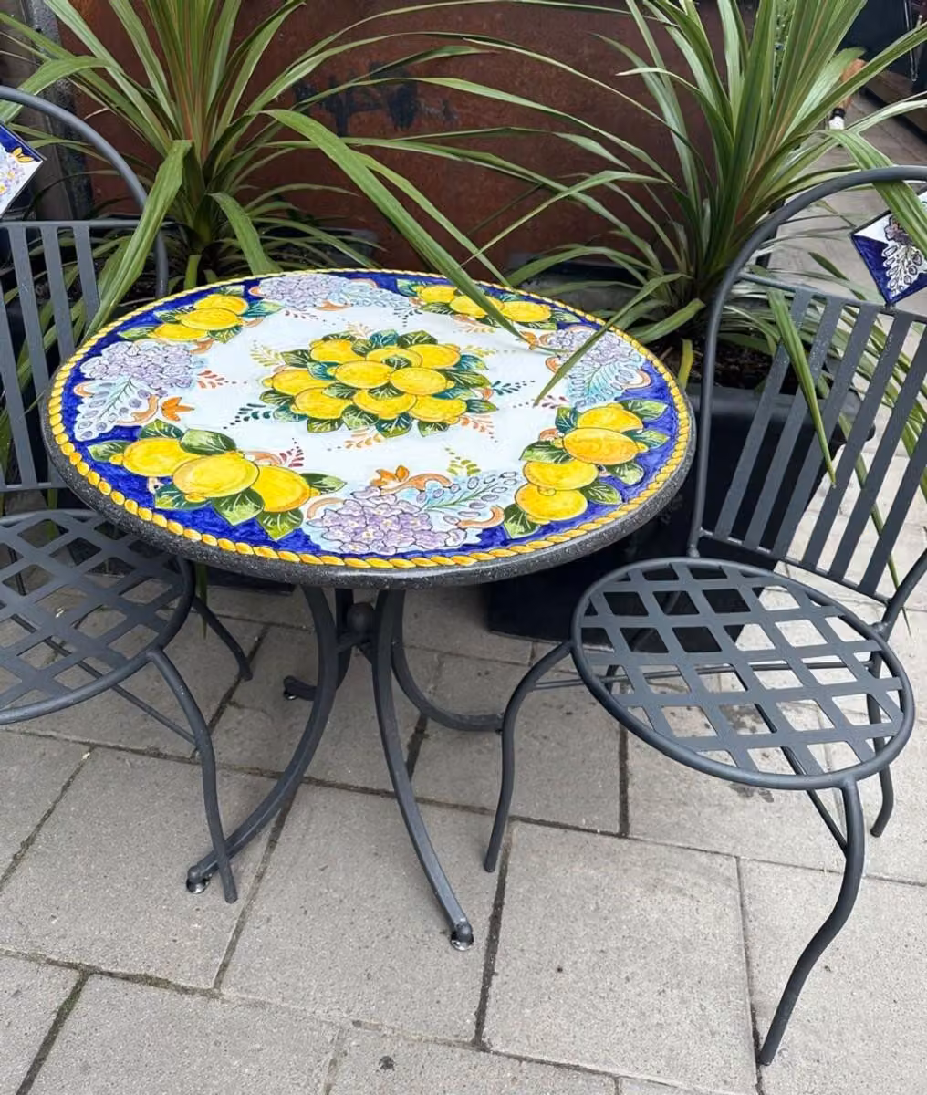 Casa Padrino Luxury Art Nouveau Wrought Iron Garden Set Multicolore / Grigio - 1 Tavolo da giardino rotondo in ferro battuto e 2 Sedie da giardino in ferro battuto - Qualità eccellente -  Italy