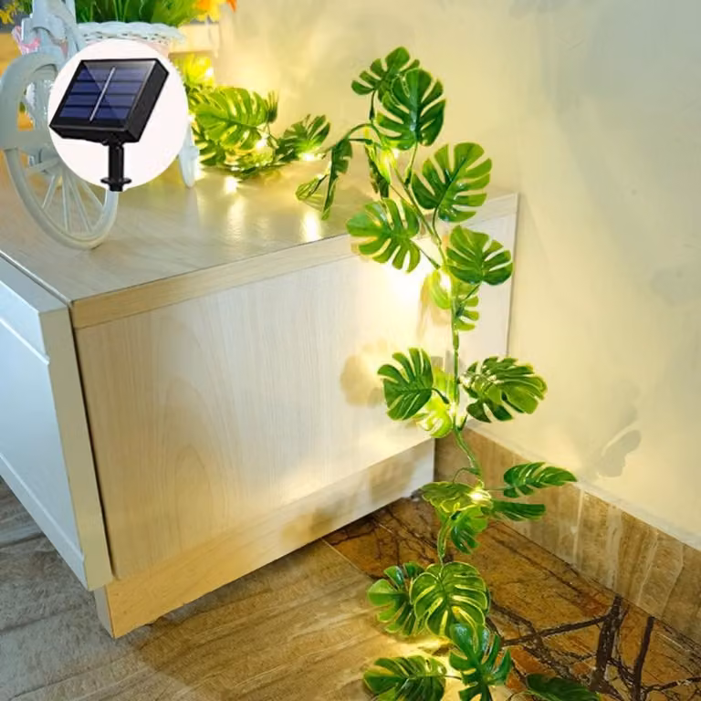 Catena luminosa a forma di foglie, 5 metri, 50 LED, alimentazione solare, design tropicale