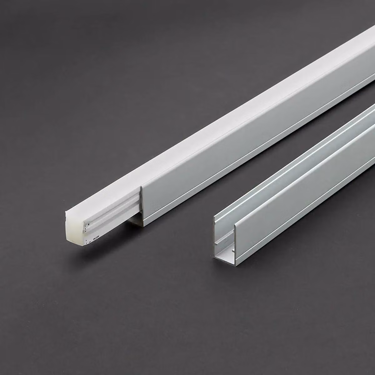 ARELUX XMAGIS 12x17, profilo in alluminio, lunghezza 2 metri