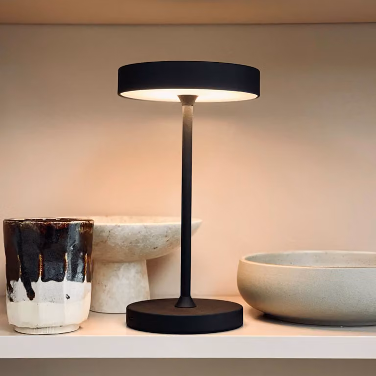 Dyberg Larsen Lampada da tavolo Starlight, dimmerabile, Nero, Soggiorno / Sala da pranzo, Metallo, Design, Lampada da tavolo