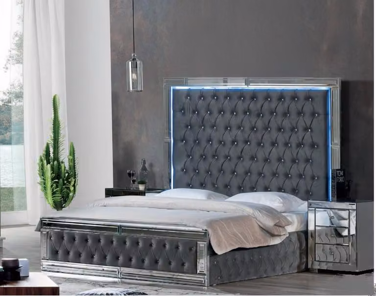 Set esclusivo per camera da letto grigia: letto matrimoniale elegante, 2 comodini