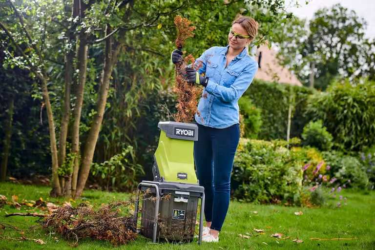 RSH2545B, trituratore per giardino, modello elettrico, adatto per arbusti, rami e altri materiali morbidi, dotato di dispositivo di sicurezza, potenza: 2500 W, contenitore di raccolta da 40 litri