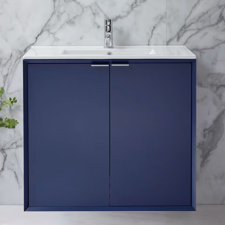 Mobile Bagno Sospeso Blu Marino 810mm con Lavabo e Maniglie Cromate con Impugnatura a Dito - Edge