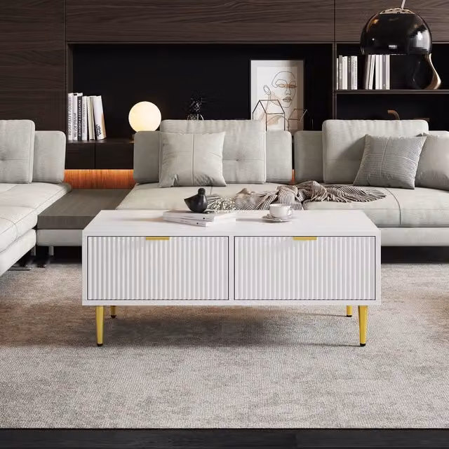 Tavolino da Salotto Moderno con 2 Cassetti e Design a Righe Verticali, L: 100 cm, P: 50 cm, H: 40 cm - Bianco e Oro – 1