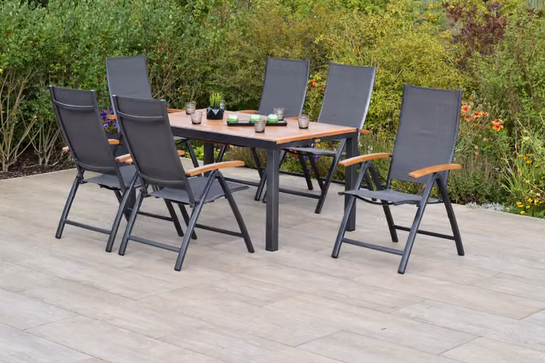 Set di mobili da giardino Merxx "Toblino" da 7 pezzi con tavolo allungabile 150/200 x 90 cm - Struttura in alluminio color grafite con rivestimento in tessuto antracite e legno di acacia