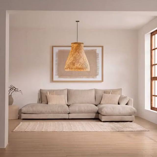 Divano modulare Banak Tokio a 3 posti con pouf e modulo aperto a sinistra, colore beige, design minimalista in tessuto con struttura in legno