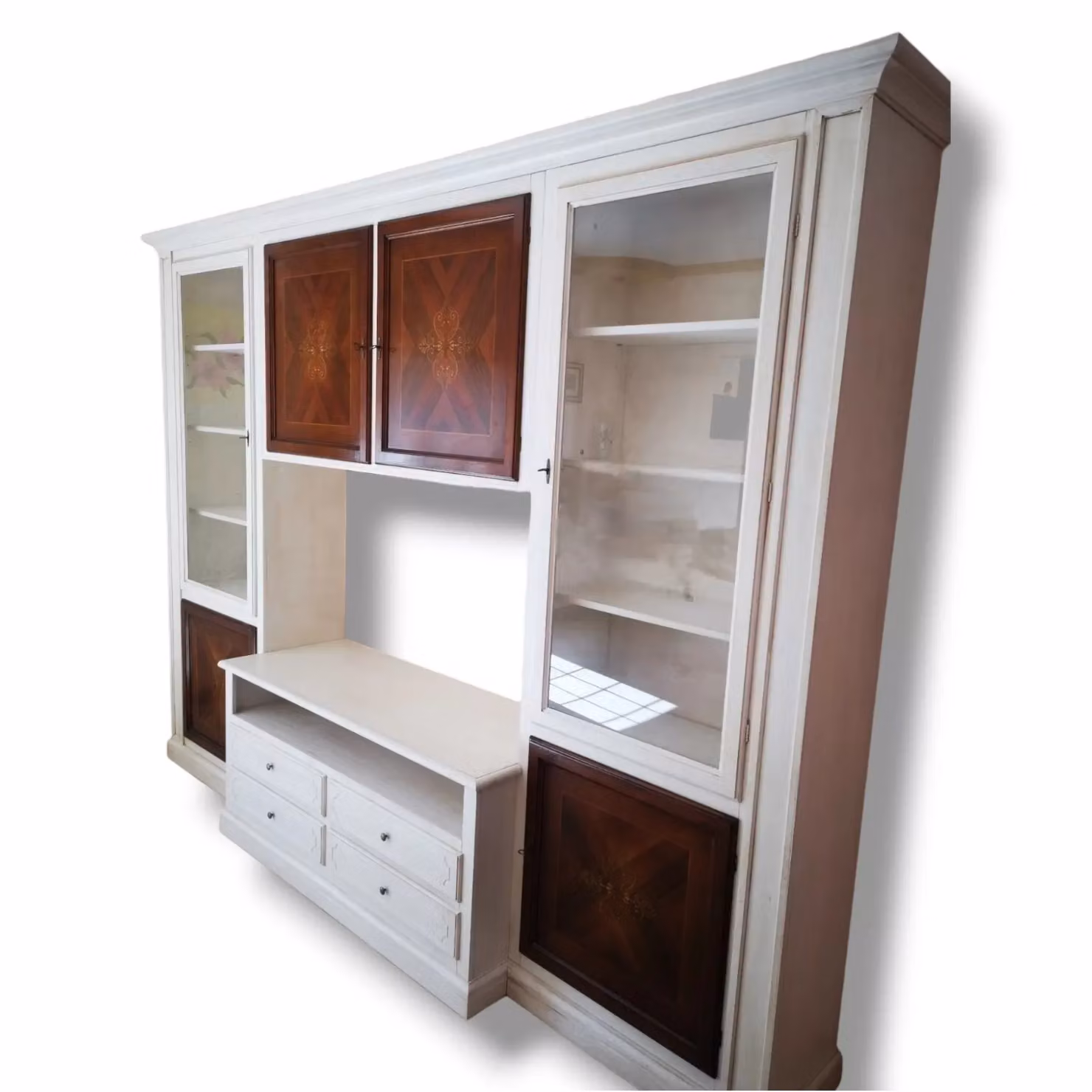 Parete attrezzata shabby in legno di pino bianca e noce con intarsi geometrici Mobili 2G L: 322 cm, P: 56 cm, H: 237 cm – 4