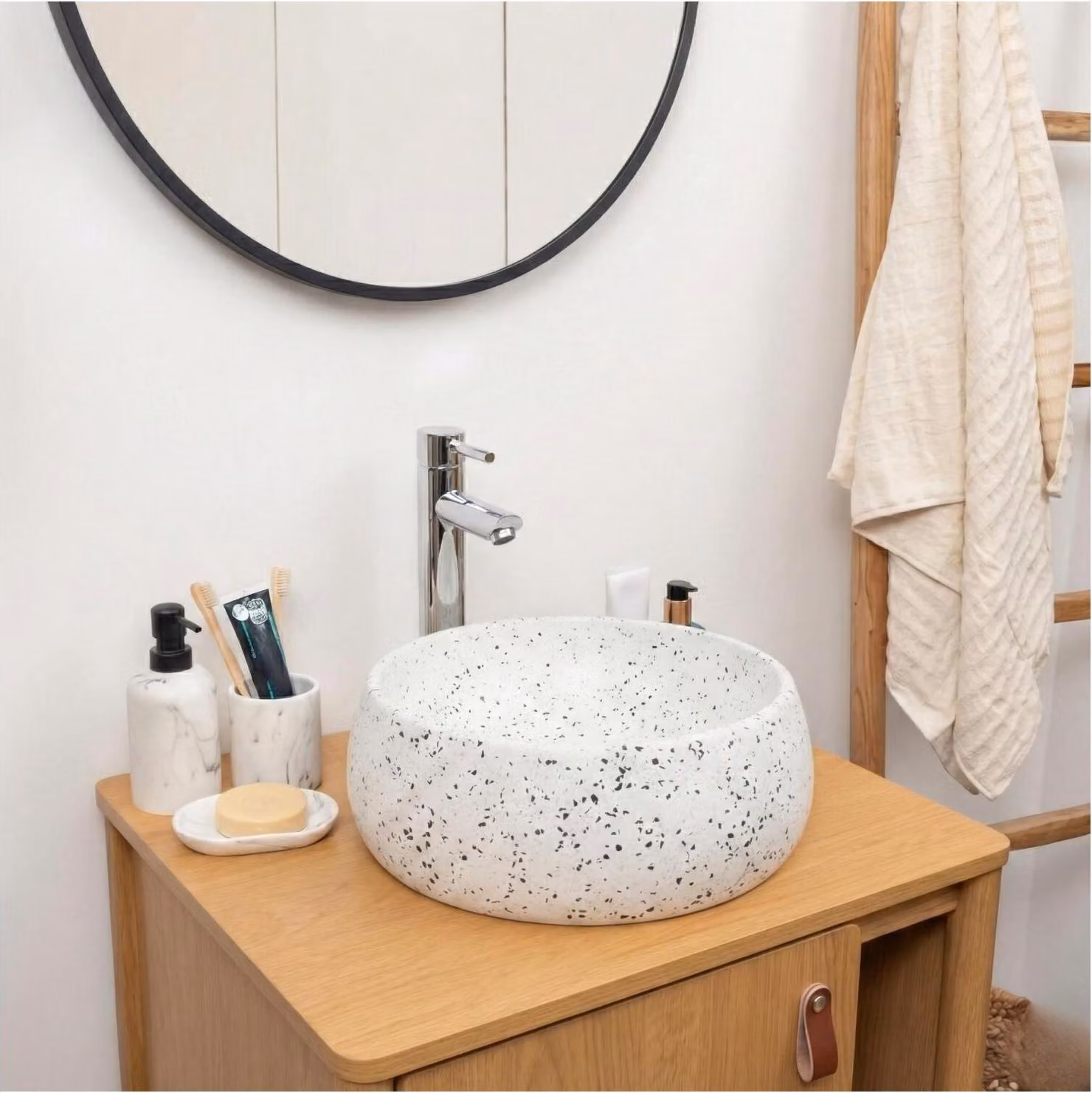 Lavabo da appoggio rotondo in terrazzo ZOLI da 40 cm