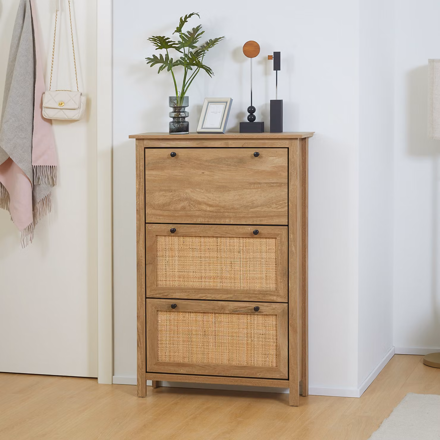 Mobile porta scarpe HOMCOM con 3 ante ribaltabili in legno e effetto rattan marrone in stile scandinavo – 2