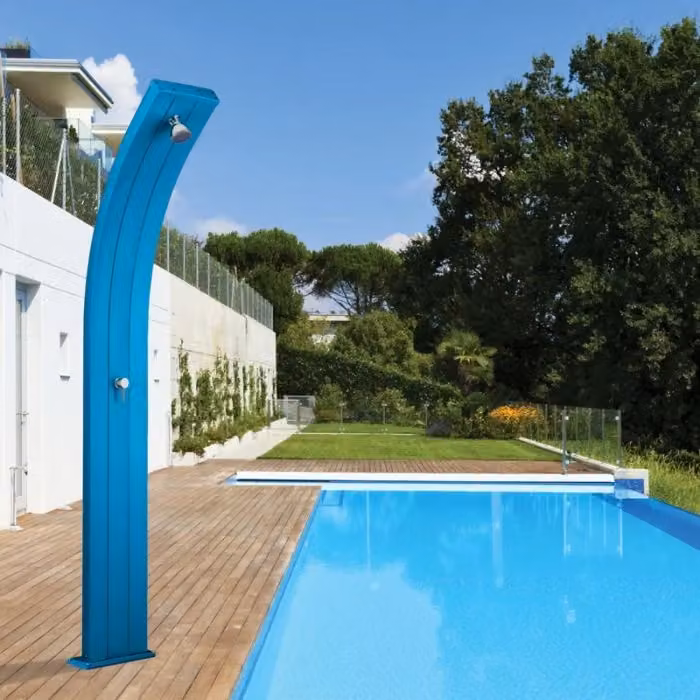 Doccia solare da giardino Arkema Dada Curva in alluminio blu da 40 litri – 2