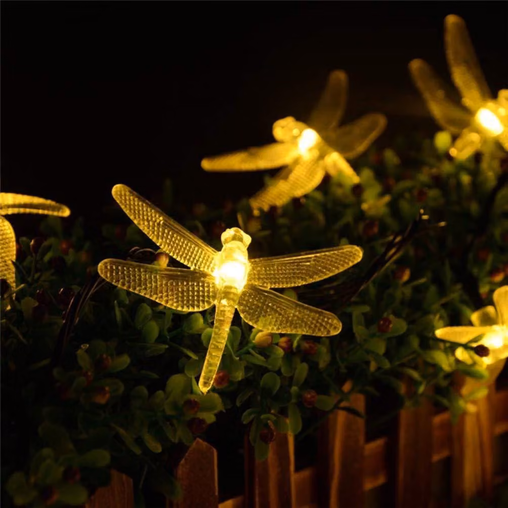 Catena luminosa solare a forma di libellula, 5 metri, 30 LED, luce bianco caldo, impermeabile