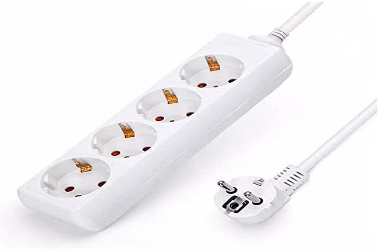 Ciabatta multipresa bianca senza interruttore, con cavo 3G da 1,0 mm², lunghezza 1,5 metri. Ciabatta multipresa tedesca bianca (4 prese, 1,0 mm², 1,5 m) – Modello 4, 1,0 mm², 1,5 m