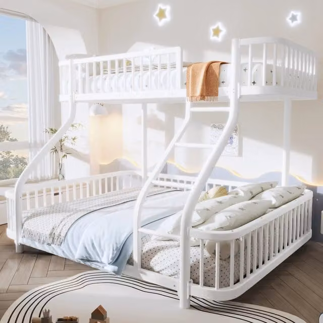 Letto a castello per bambini 90x200 + 140x200 cm; in metallo con barriere di sicurezza e scala; letto familiare; bianco