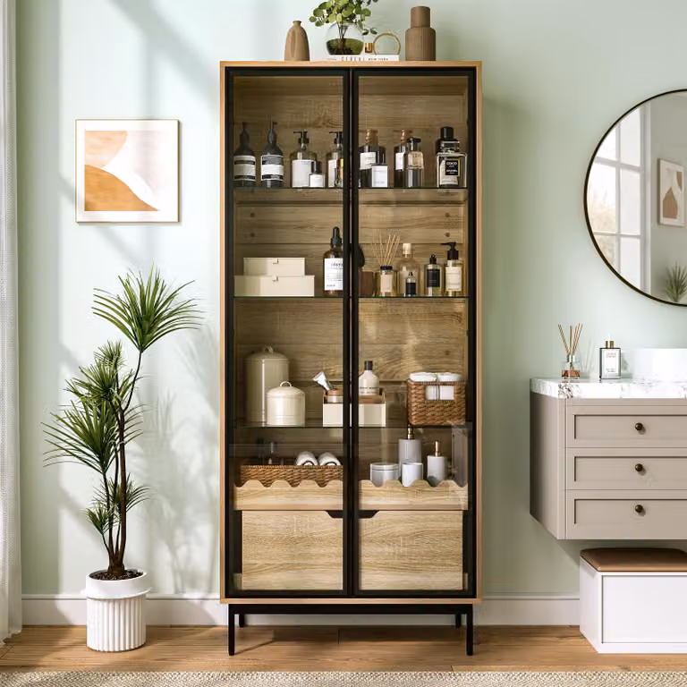 Mobiletto alto con porta in vetro, ripiani in vetro regolabili in altezza, mobiletto buffet con cassetto, piedi in metallo, mobiletto laterale 75x35x170,8 cm, nero e naturale