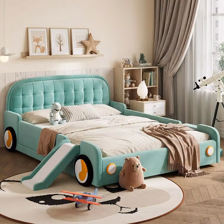 Letto a castello per bambini MODFU, 140x200 cm, design a tema auto, con scivolo e scaletta, struttura del letto trasformabile in gioco, con protezioni laterali, colore blu-verde (include materasso)