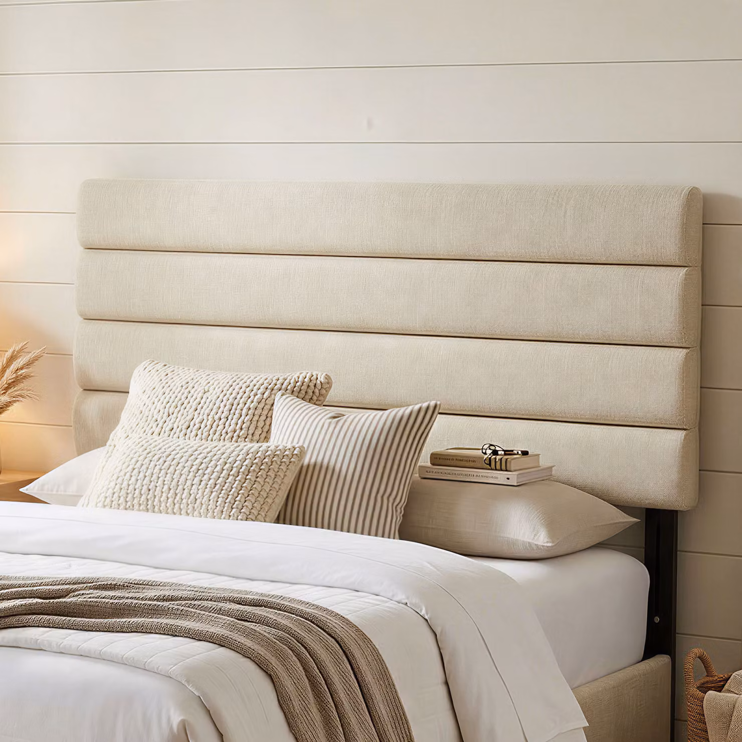 Testiera Letto Imbottita in Lino HOMCOM, con Altezza Regolabile su 3 Livelli e Montaggio a Parete, L: 140 cm, P: 10 cm, H: 106-126 cm, Beige – 2