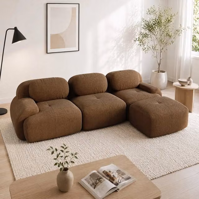 Divano angolare modulare MIVRAY in velluto a coste marrone con pouf coordinato e schiuma ad alta elasticità