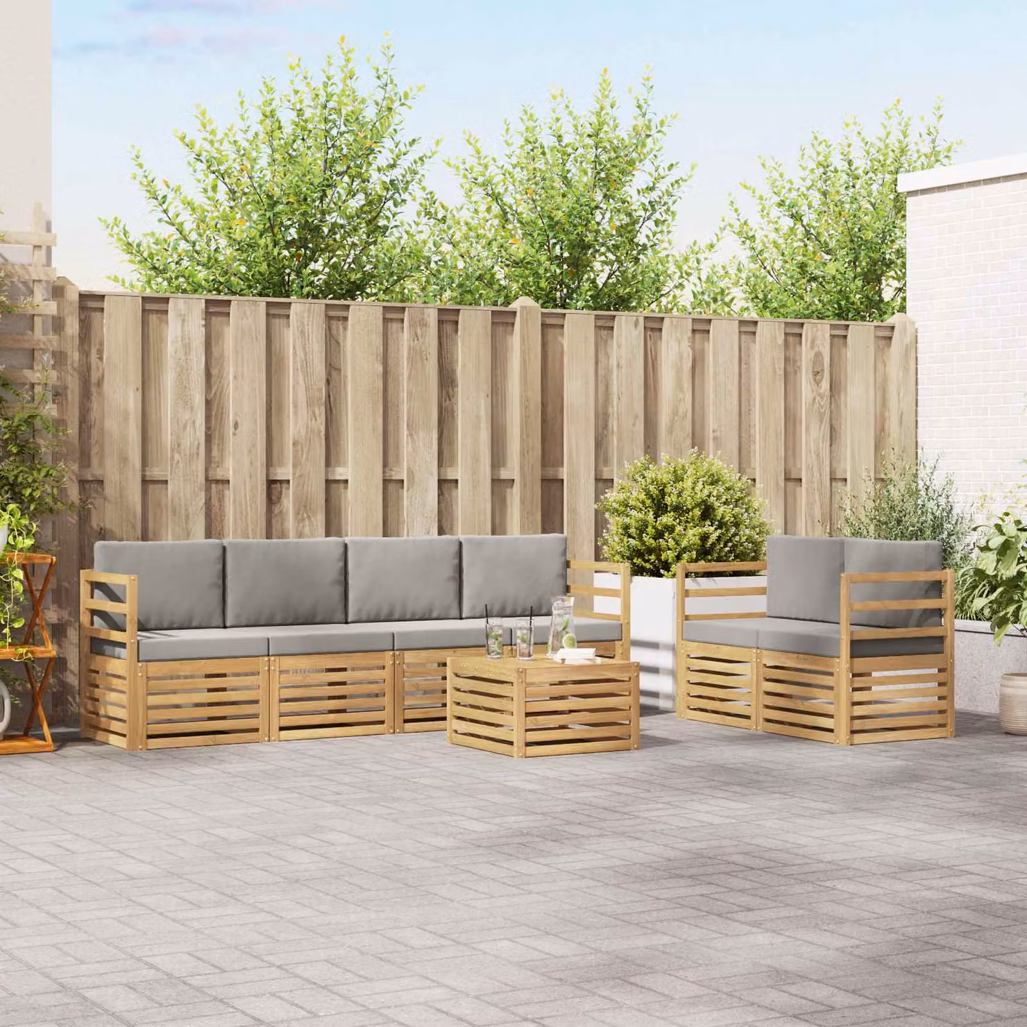 Set di divani da esterno vidaXL 7 pezzi in legno di acacia con tavolo da caffè, colore bianco e grigio