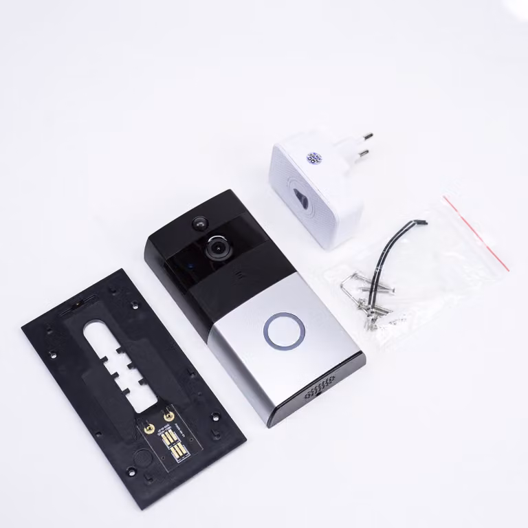 Videocitofono intelligente PNI SafeHome PT710B WiFi HD, con tecnologia P2P, batteria integrata e 36 suonerie diverse. Include l'app dedicata Tuya Smart, per l'integrazione in scenari e sistemi di automazione intelligenti