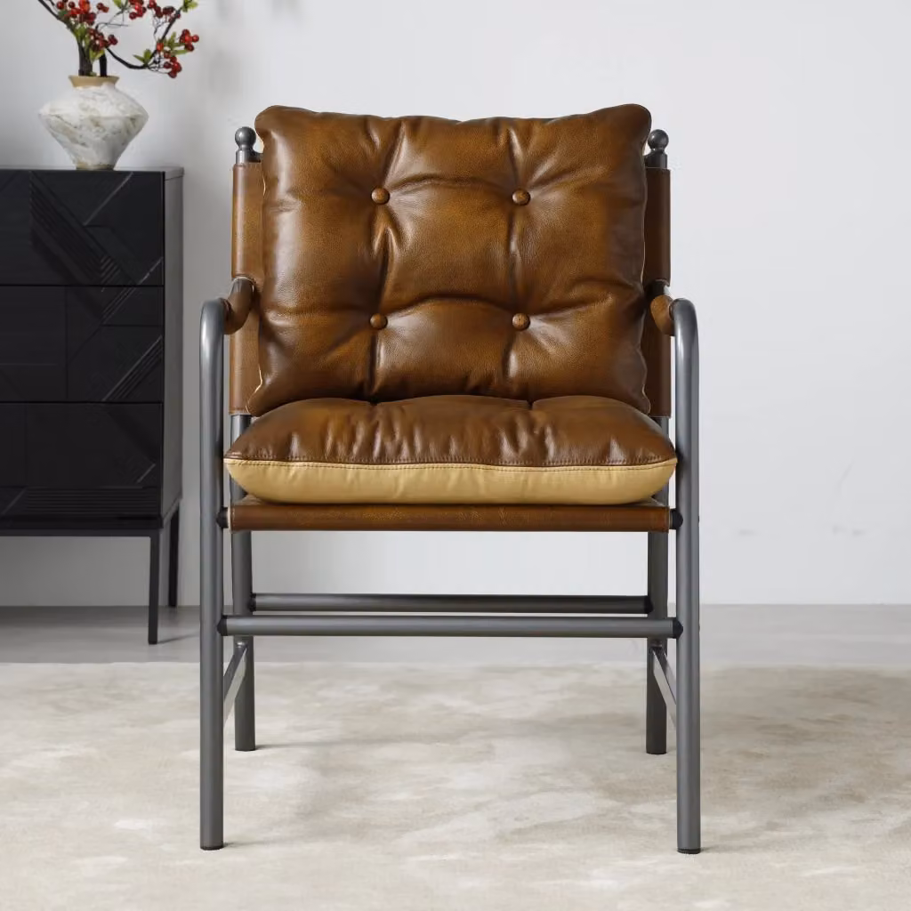 Poltrona accento WISHDOR in pelle marrone con struttura in metallo nero stile Mid-Century – 2