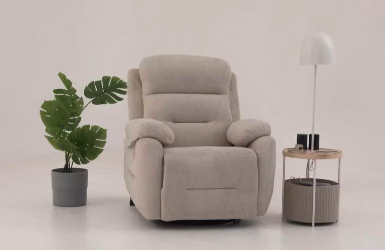 Poltrona relax beige con poggiapiedi estraibile, design moderno