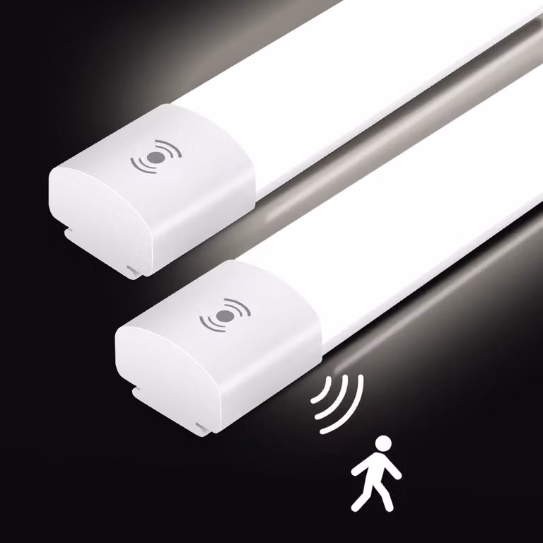 Lampada da esterno, confezione da 2 - 120 cm, LED - sensore di movimento - 36 W - 4000 lumen - grado di protezione IP65 (resistente all'acqua)