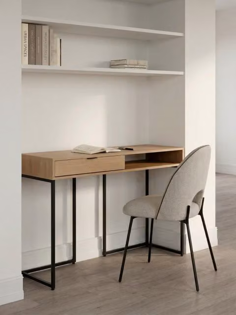 Scrivania Bari Kenay Home in legno naturale con gambe nere e finitura opaca – 1
