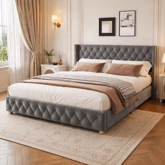 Letto imbottito 140x190 cm in velluto grigio con rete a doghe e testiera capitonné