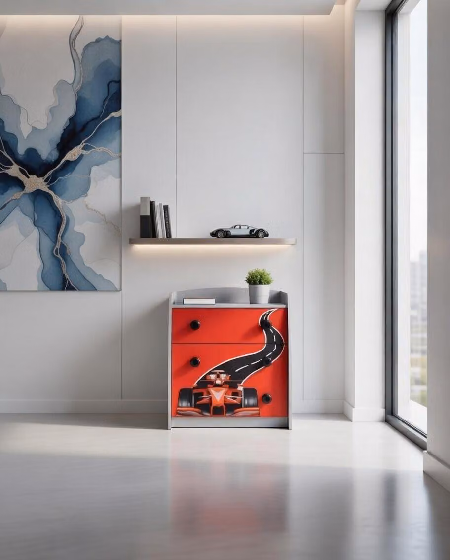 Comodino con decorazione a tema auto da corsa e spazio di archiviazione pratico