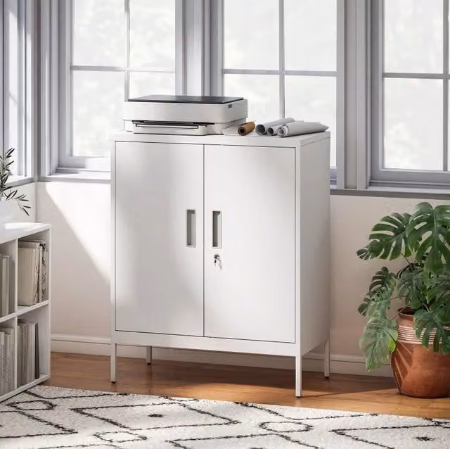 Armadio archivio ULEVR 80x40x100 cm in acciaio bianco con 2 ante chiudibili, 2 ripiani regolabili e serratura