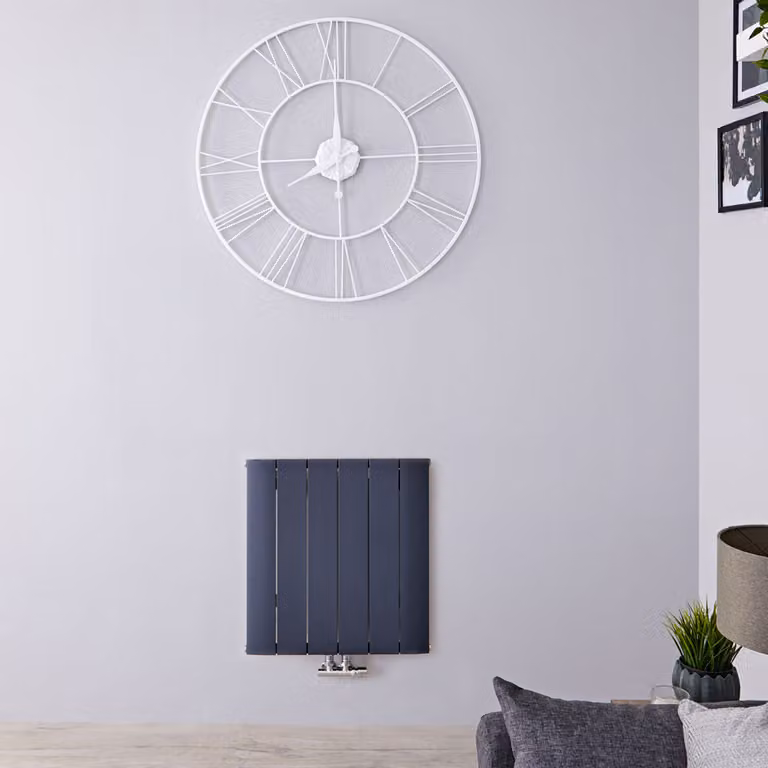 Radiatore di Design Orizzontale Antracite in Alluminio - 600 x 565mm - 550W - Aurora