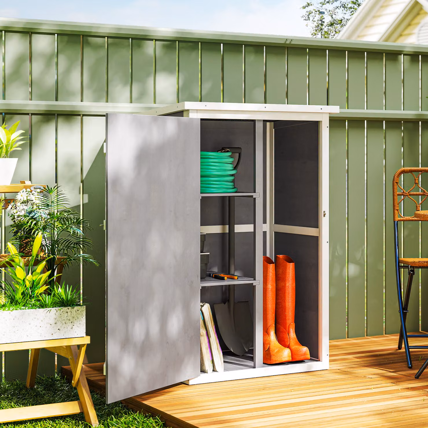 Casetta da giardino Outsunny in legno con tetto impermeabile e 2 mensole, armadio porta attrezzi da esterno grigio, L 75 cm x P 56 cm x H 115 cm – 2