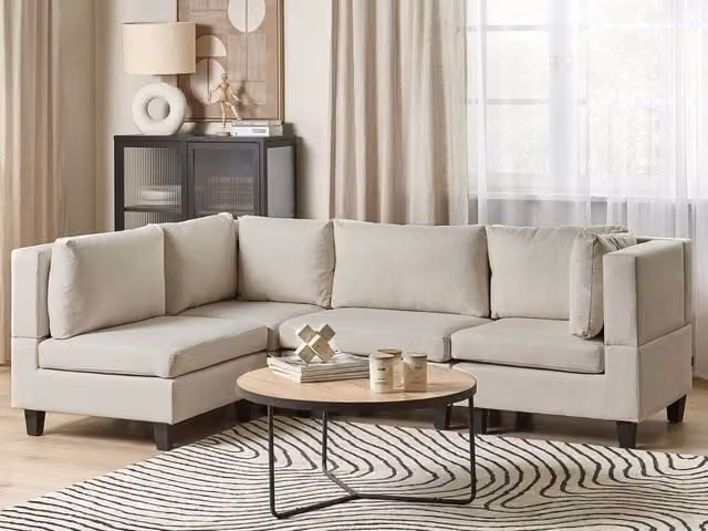 Divano componibile a L BELIANI in tessuto beige con gambe nere e lato destro, stile moderno
