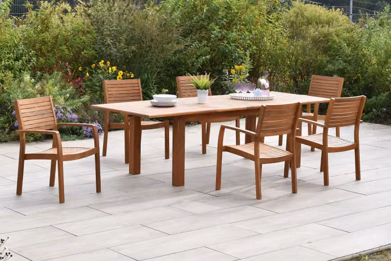 Set di mobili da giardino Merxx Batavia, 7 pezzi, 6 sedie impilabili, tavolo allungabile a doppia estensione 180 (220/260) x 100 cm - Acacia