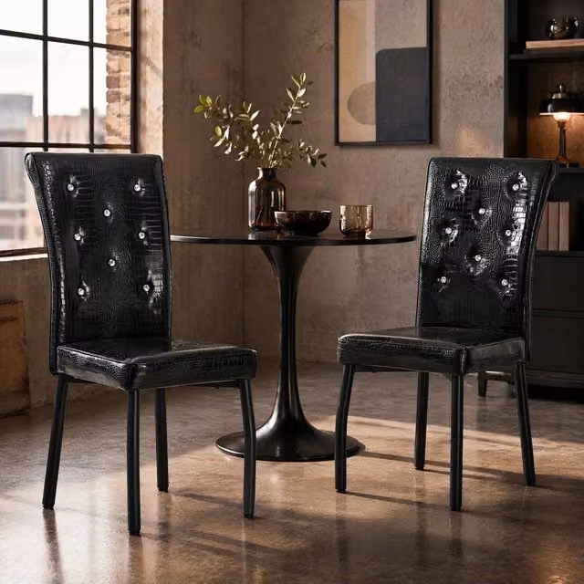 Set di 2 sedie da pranzo vintage WISHDOR in ecopelle nera con effetto animal print e finitura lucida
