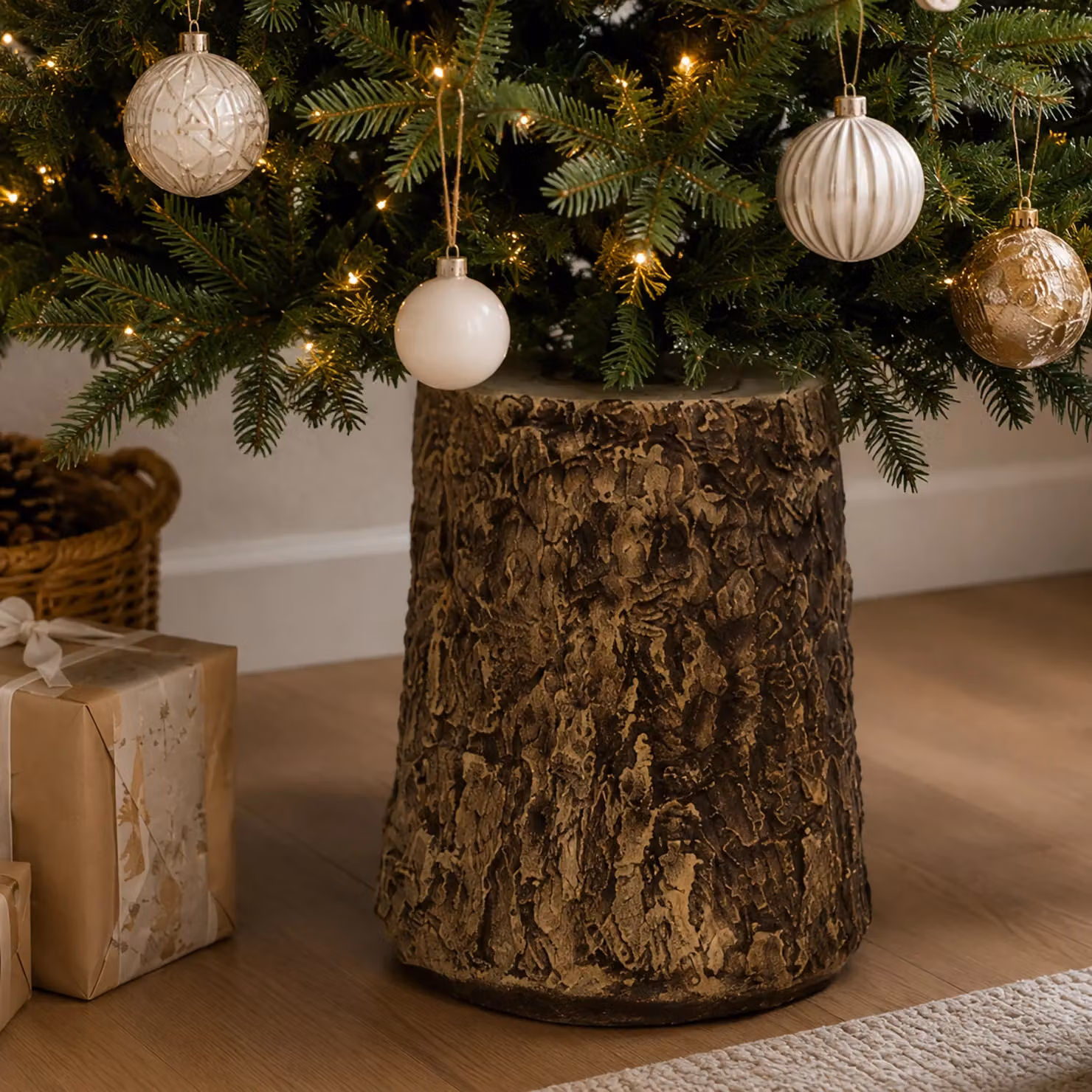 Base per Albero di Natale a Tronco Vestiamo Casa Gran Natale, Colore Marrone e Verde, H 28,5 cm x Diametro 22,5 cm – 3