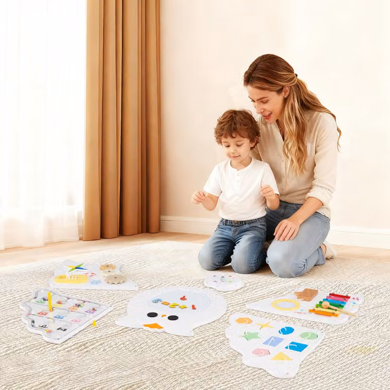 Pannelli muro attività gufo Costway 11 in 1 in legno bianco per bambini con funzioni motorie, cognitive e sensoriali