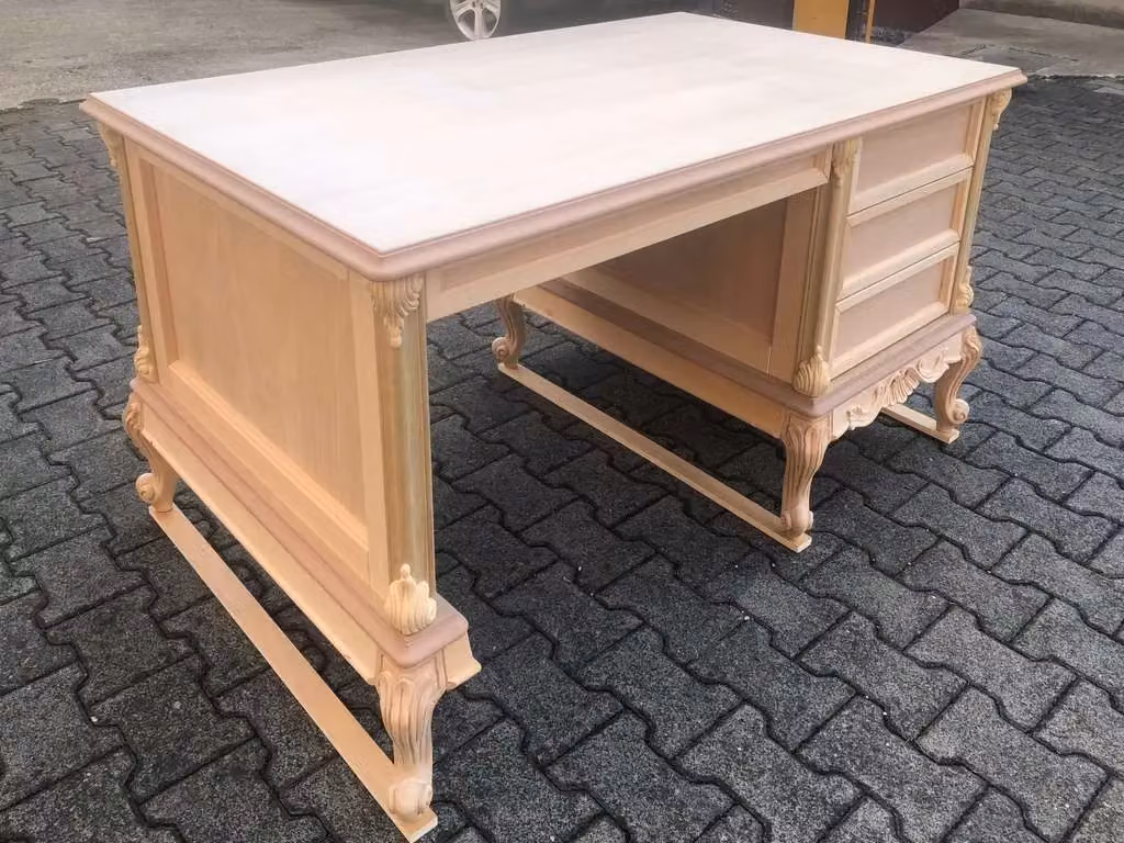 Scrivania classica in legno grezzo con 4 cassetti Mobili 2G L: 141 cm, P: 89 cm, H: 77 cm – 2