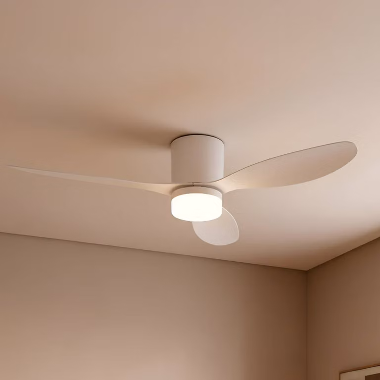 Ventilatore da soffitto LED Lucande Kayu, bianco, DC, silenzioso, Ø 132 cm Kayu, Bianco / Opale, Soggiorno / Sala da pranzo, Plastica, Moderno