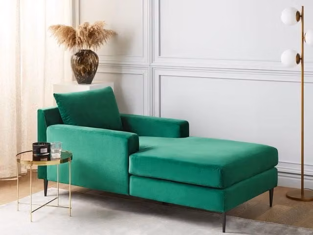 Chaise longue BELIANI in velluto verde con design moderno e struttura in metallo, L: 165 cm, P: 88 cm, H: 73 cm