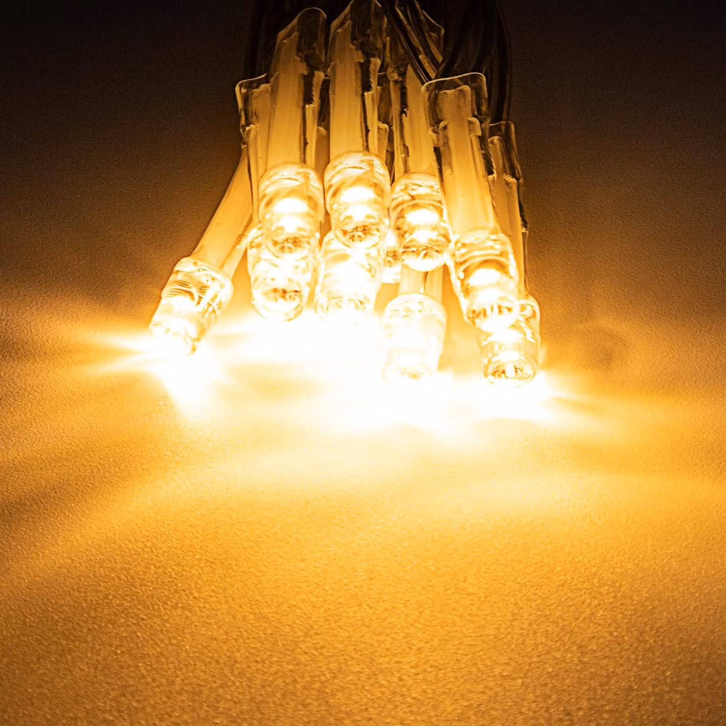 Catena luminosa a LED, 10 LED, luce bianco caldo, con timer, alimentata a batteria, per uso interno