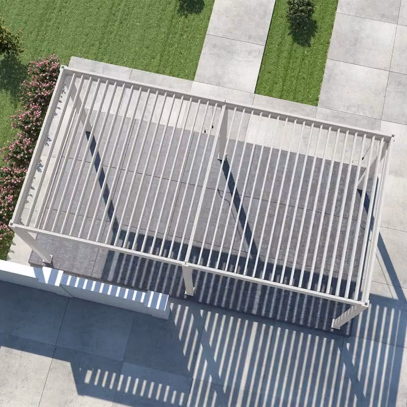 Pergola bioclimatica autoportante Ombrea VS bianca con 2 tende, L: 6 m, P: 3 m, H: 2,57 m – 2