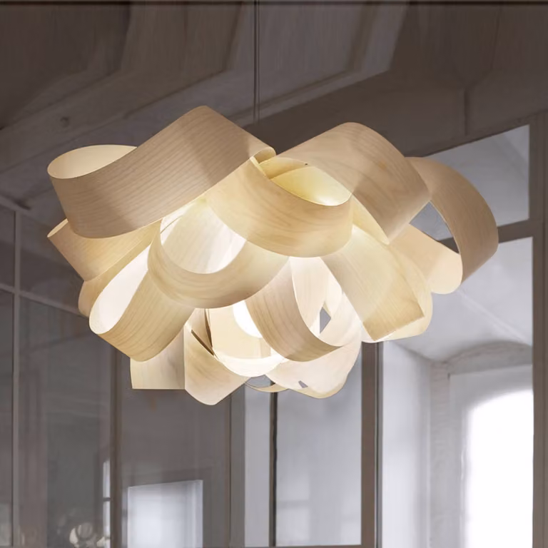 LZF LAMPS Lampada a sospensione Agatha Small, dimmerabile, Legno chiaro, Soggiorno / Sala da pranzo, Legno, Design, Lampada a sospensione