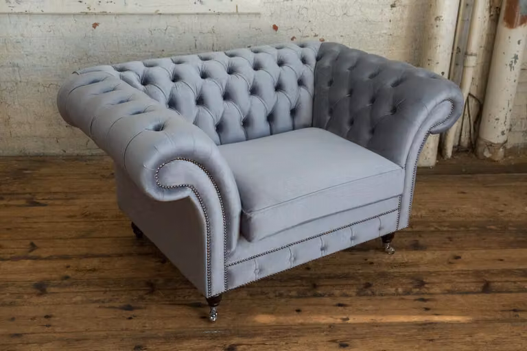 Dreisitzer Couch Polster Design Sofa 3er Sitz Sofas Zimmer Chesterfield Grau