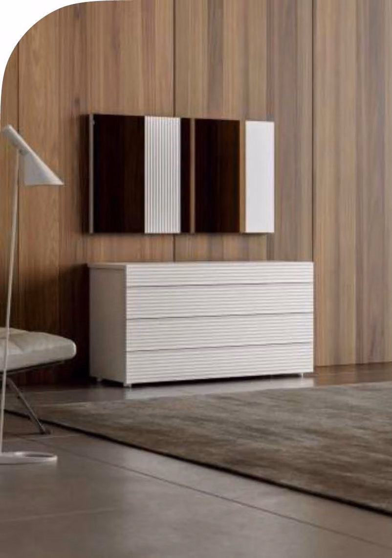 Weiße Designer Luxus Kommode mit Spiegel 4 Schubladen Holz Möbel