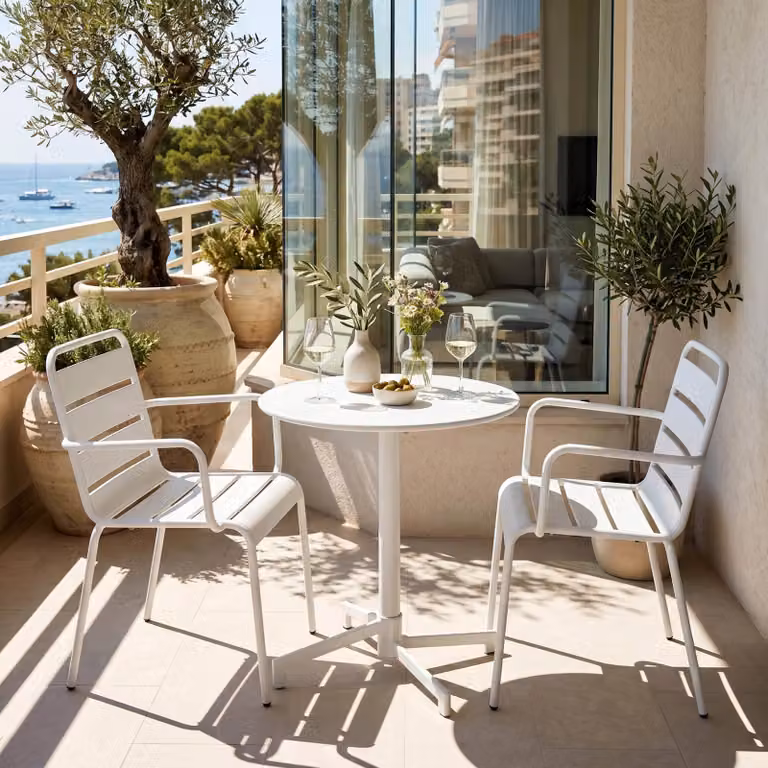 Set tavolo da giardino e 2 poltrone in metallo bianco - Oviala Palavas
