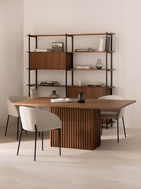 Tavolo da pranzo rettangolare Corey in legno di noce e rovere Kenay Home, marrone
