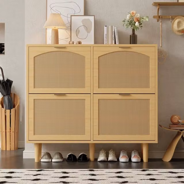 Scarpiera Minimal con 4 Ante Ribaltabili in Rattan, Metallo e Legro Rovere, Colore Beige e Marrone, L: 100 cm, P: 25 cm, H: 90 cm