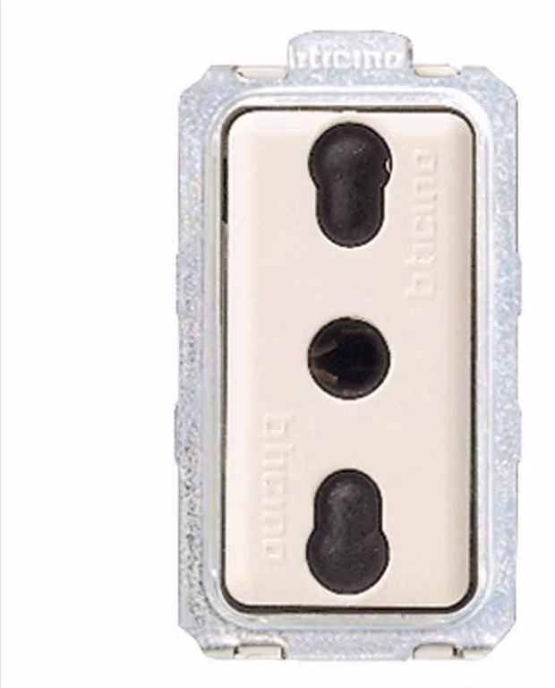 Presa Bivalente 220V Bipasso 10/16A Serie Bticino Magic Art. 5180