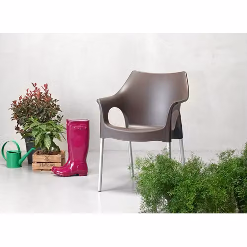 Poltroncina da esterno o interno in polipropilene Scab Design Ola